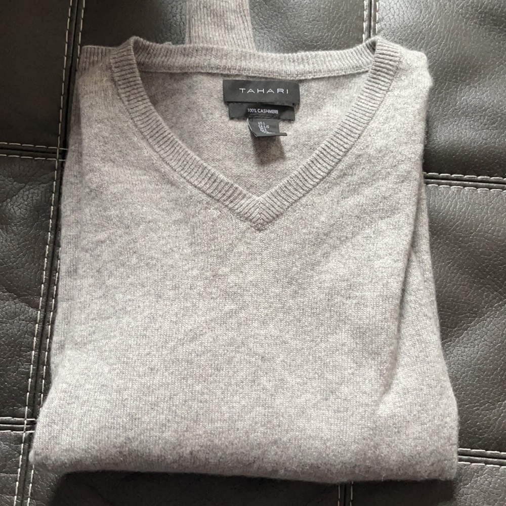 Men’s cashmere sweater
